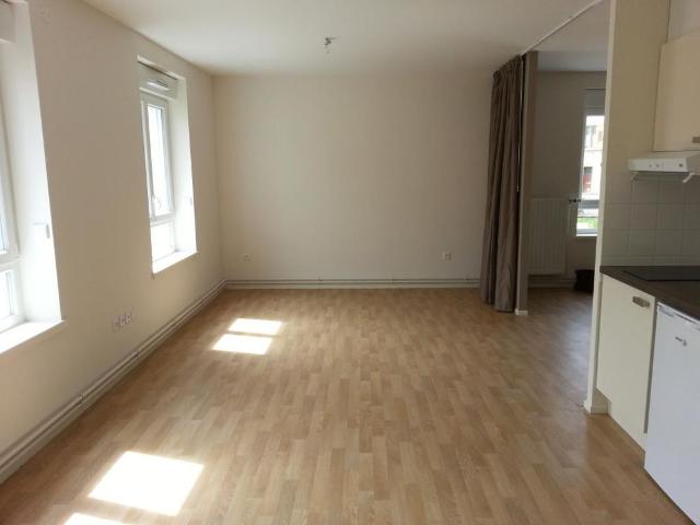 TYPE 1 CHATEL SUR MOSELLE