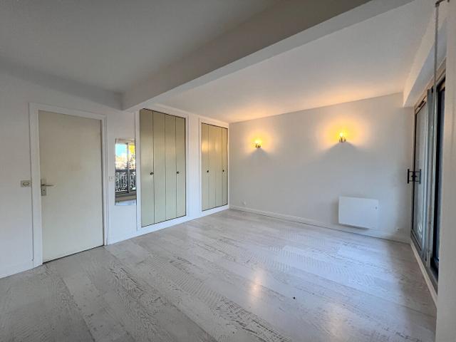 TYPE 1 PROCHE GARE / CENTRE AVEC BALCON, CAVE ET PARKING