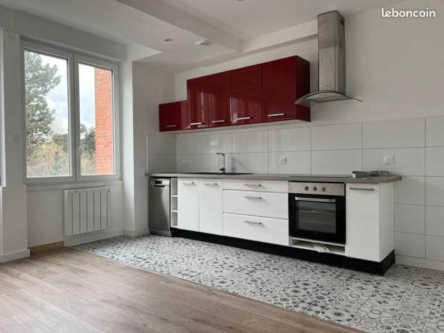 TYPE 2 CROISE LAROCHE environ 40 m² 173000 euros HAI