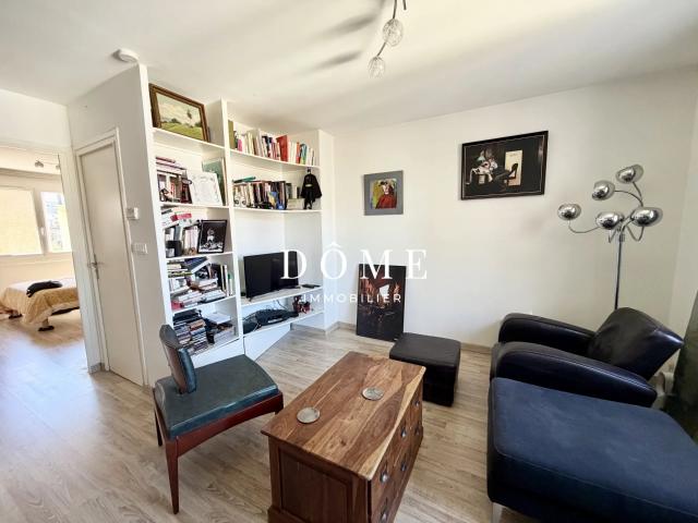 Type 3 de 64m² avec place de parking privative
