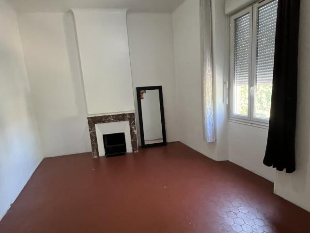 TYPE 3 PLACE CANOVAS ST ANTOINE