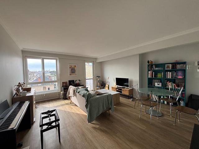 TYPE 4 HYPER CENTRE / RUE CERES AVEC PARKING NON MEUBLE