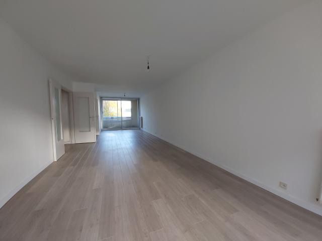 Type 4 de 93m2 avec double séjour balcon et loggia secteur Clemenceau