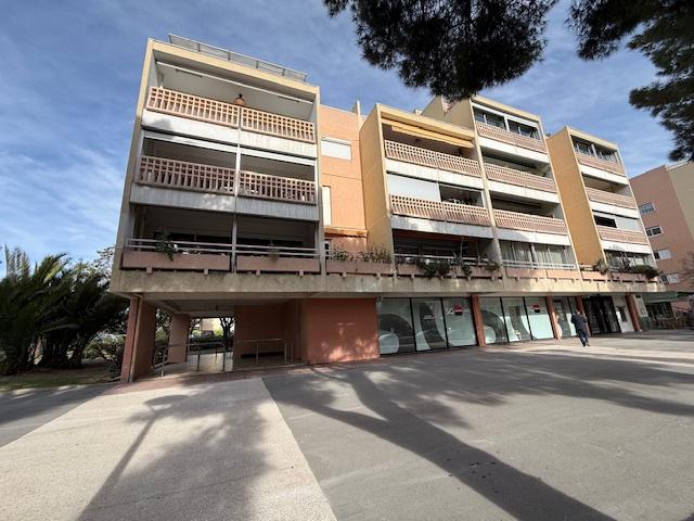 TYPE 4 PLAN DE CUQUES CENTRE, TERRASSE
