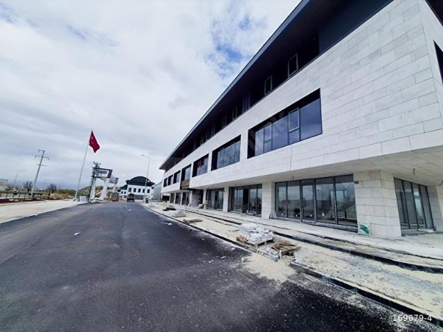 ÜÇOK'TAN KOBİSAN 4 SANAYİ SİTESİNDE SATILIK OFİS