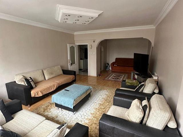 UŞAK MERKEZ KEMALÖZ MAHALLESİ 2+1 DAİRE SATILIKTIR