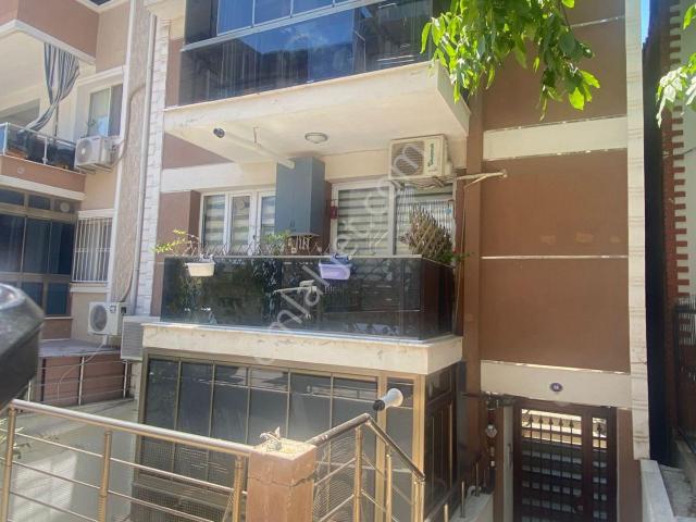 Uçan Emlak'tan Buca Adatepe Mahallesinde 2+1 90m2 Dgazlı Balkonlu Kiralık Daire