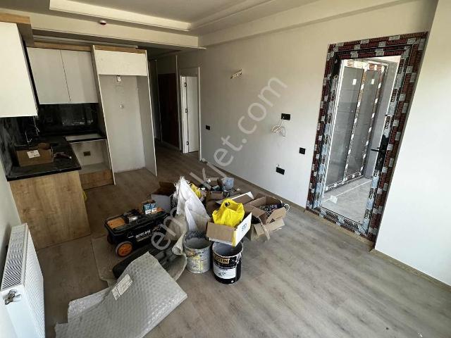Uçanyapı'dan Yatırımlık 1+1 Havuzlu Site İçerisi