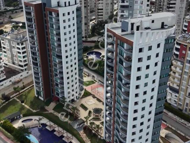 Uçanyapıdan Mezitli Soli Civ 4+1 Yerden Isıtma 220 M2 Güneycephe