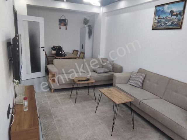 Uçardan Merkezde Eşyalı Masrafsız 2+1 Kapalı Mutfak