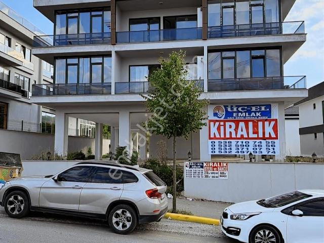 Üçel'den Üniversite Caddesinde Kiralık 570 M2 İşyeri