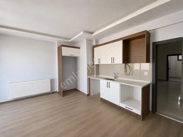 Üçkuyu Gayrimenkul'den 1+1 Kiralık Daireler