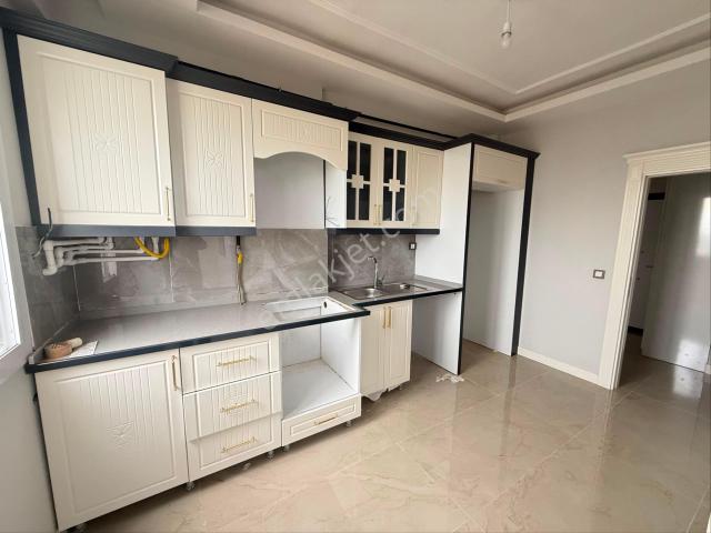 Üçkuyu Rensa Yapı’da Kiralık 2+1 Daire