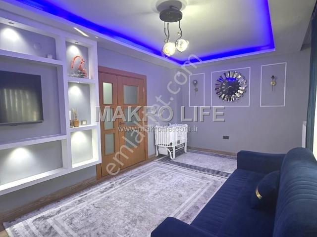 Üçkuyular 277 Konutlarında Bakımlı 2+1 Satılık Daire