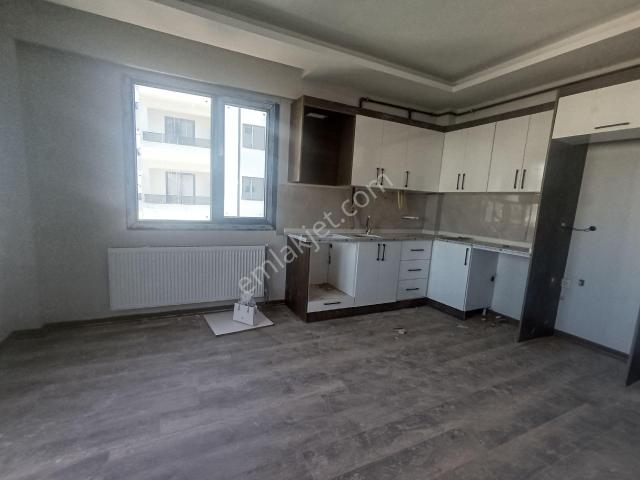 Üçkuyular Rensa Yapıda Sıfır Taşınmaya Hazır 1+1 Kiralık Daire
