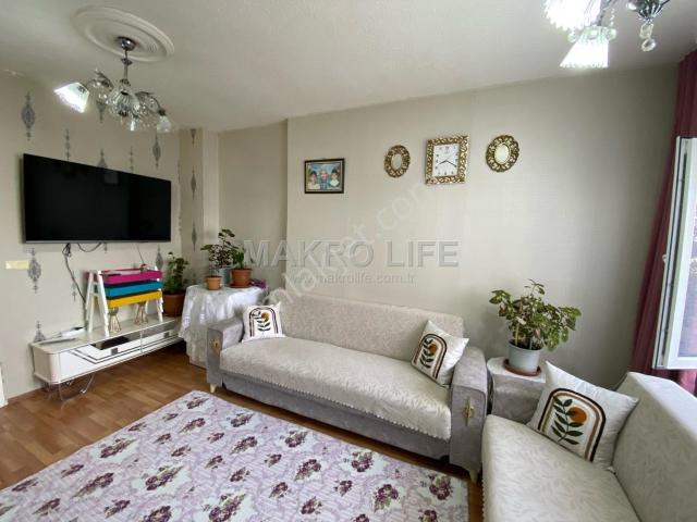 Üçkuyular Tokide Sofuoğlu Kavşağnda Satılık 2+1 Daire