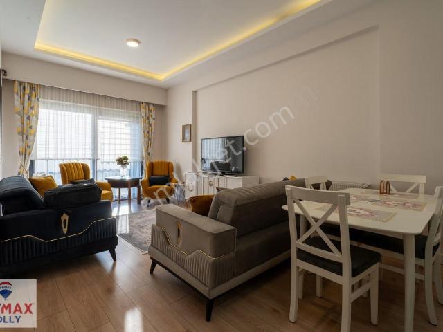 Üçkuyular'da Merkezi Konumda Eşyalı 2+1 Lüks Daire | 100 M²