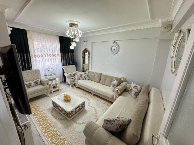 Üç Kardşler'den İsmetpaşa Mah 2+1 90m² Tramvay Dibi 1.kat Daire