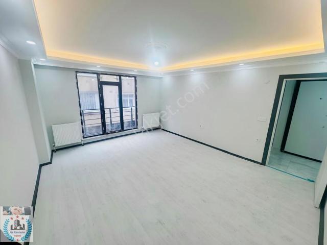 Üç Kardeş.ismetpaşa Mah 2+1 95m² Çift Cephe Ara Kat Lüx Daire