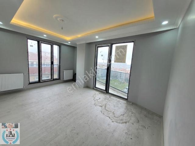 Üç Kardeşler İnş. Esentepe Mh Satılık 2+1 Ortakat 90m² Köşebaşı