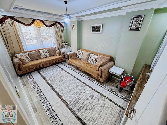 Üç Kardeşler'den S.çiftliği Mah 2+1 90m² Satılık Arakat Daire
