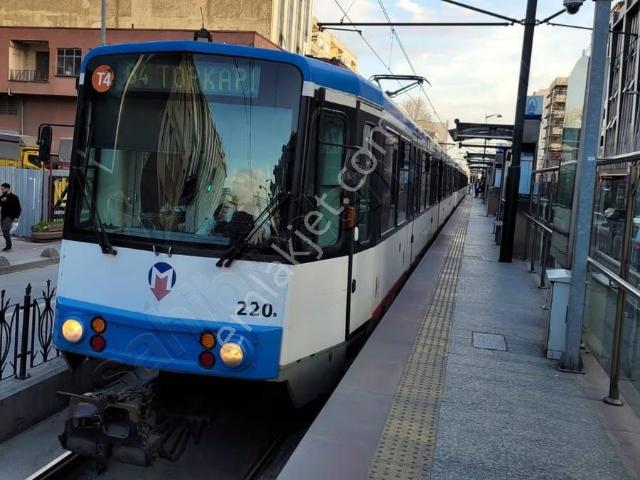 Üç Kardeşler'dn İsmetpaşa Mh 125 M² 3+1 Köşebaşı Sıfır Lüx 1.kat