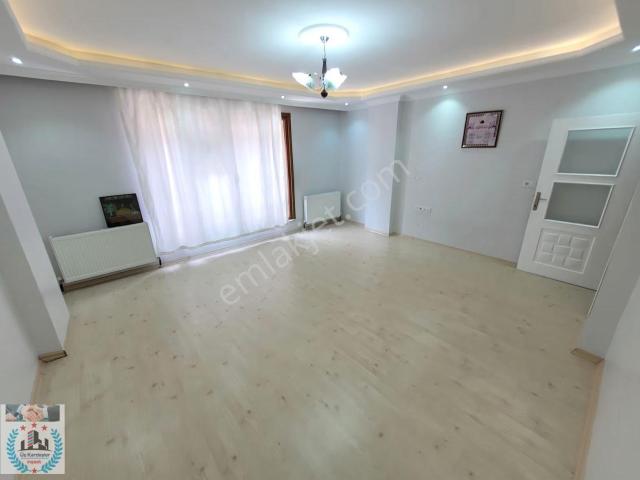Üç Kardeşlr'dn 50 Yıl Mh 2+1 Asansörlü 105m² Masrafsız 2.kat Da