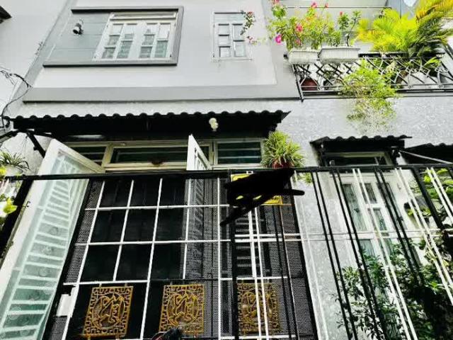 [Đầu Tư Đáng Cân Nhắc] Bất Động Sản Đẹp: Nhà 4 Tầng Btct, 4 Phòng Ngủ, Rộng 4m, Hẻm 1/, 5 Tỷ XX