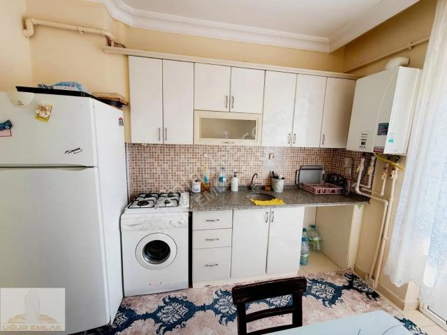 Uğur Emlak'tan Bosnada Bakımlı 3+1 Eşyalı Kiralık Daire