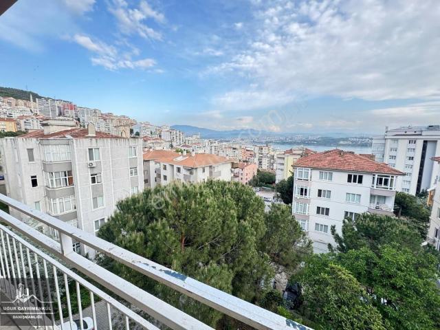 Uğur Gayrimenkul'den Manastır'da Deniz Manzaralı 3+1 Daire