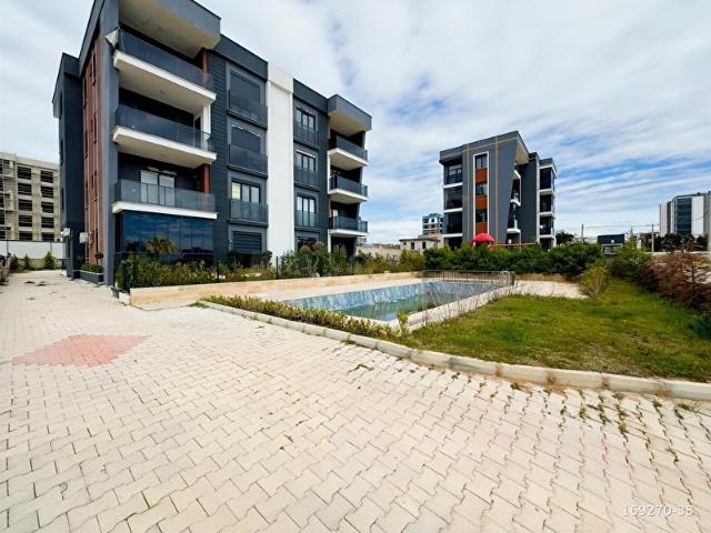 UĞUR KURTULMUŞ'TAN YÜKSEK KREDİLİ 1+1 ARAKAT DAİRE