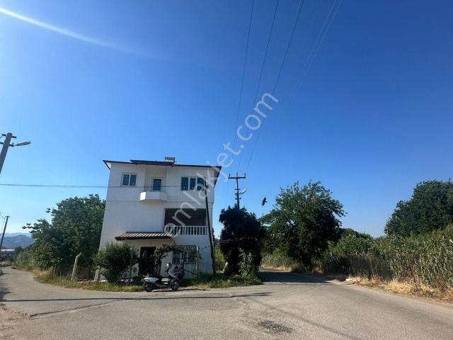 Uğur Soğutma Alt Tarafında Satılık 3 Katlı Müstakil Bina