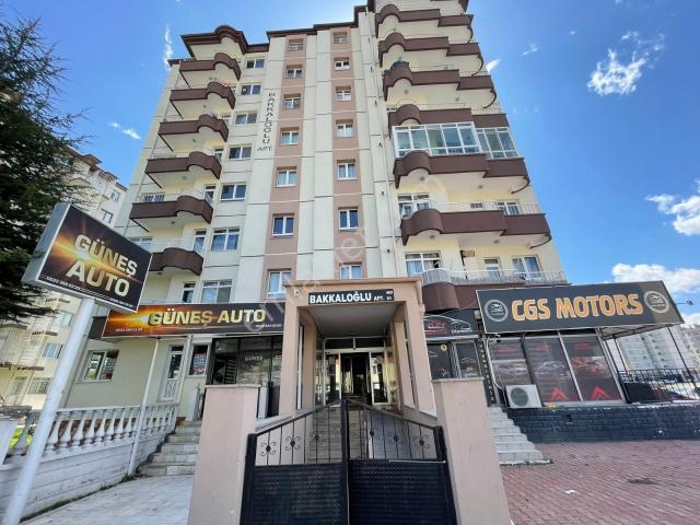 Uğurevler Mah. Geniş 3+1 Satılık Daire Galerici Sit. Yanı !
