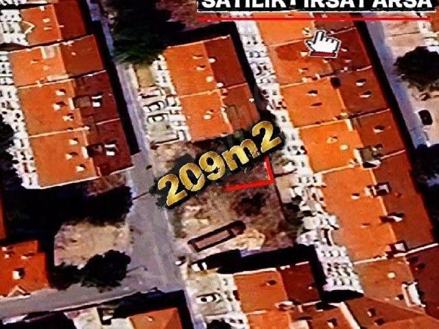 UĞURLU EMLAKTAN SATILIK ARSA ZAFER MAH.209m2 HARİKA KONUMDA