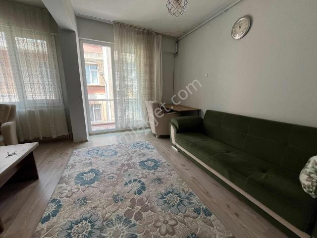 Üçyol Metro Yakını Full Eşyalı Arakat Doğalgazlı Daire