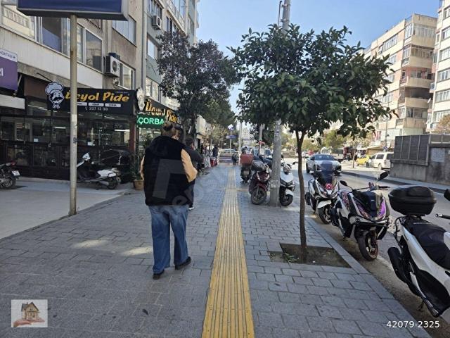 ÜÇYOL METROYA 30 METRE YÜRÜME MESAFESİNDE