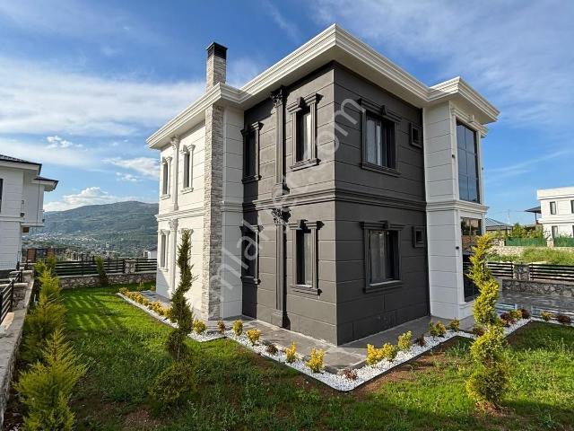 Ucan'dan Sogucak Belenkeslikte 400m2 İcinde Dubleks Lüks Villa