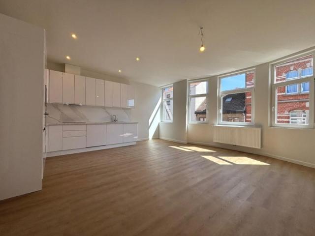 Uccle centre Appartement 2ch +/ 80m² entièrement rénové Uccle