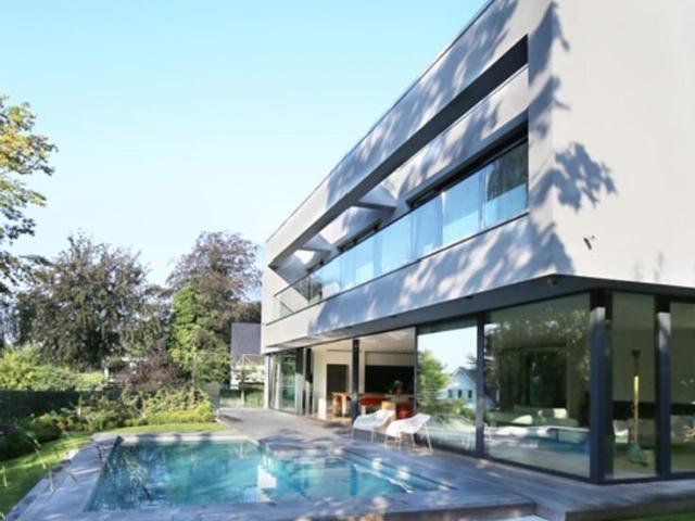 UCCLE: contemporary villa