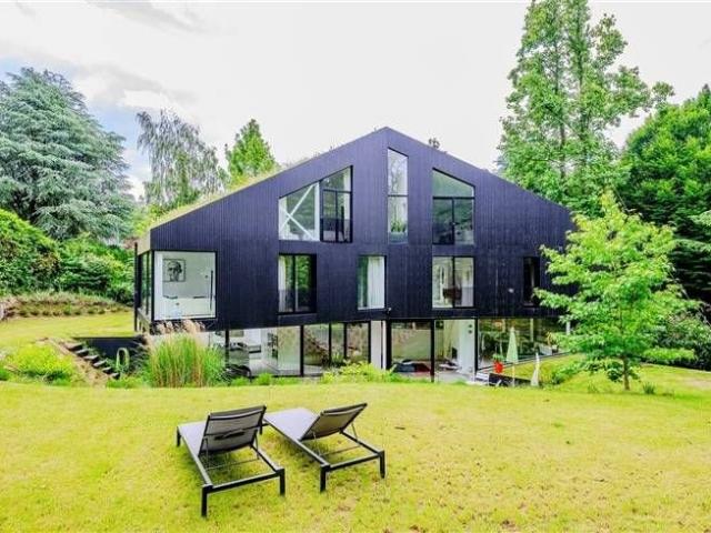 UCCLE: Exceptionnelle villa d'architectes