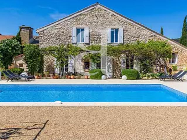 Uchaux 84100 Achat / Vente maison 7 pièces t7 piscine