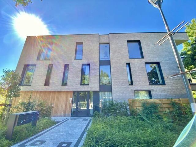 UCL/PAUL HYMANS Beautiful one bedroom apartment with terrace
