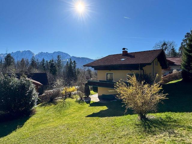 Über den Wolken Einfamilienhaus mit Panoramablick in die Berge