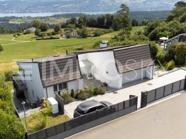 Über den Dächern – Edles Wohnen mit Blick auf den Zürichsee