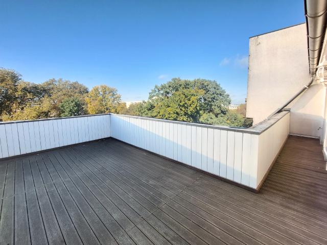Über den Dächern von Cottbus wohnen: Penthouse Wohnung mit Balkon & großer Terrasse zu verkaufen!