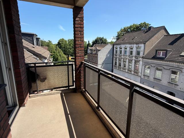Über den Dächern von Meiderich* helle 2,5 Raumwohnung mit Balkon