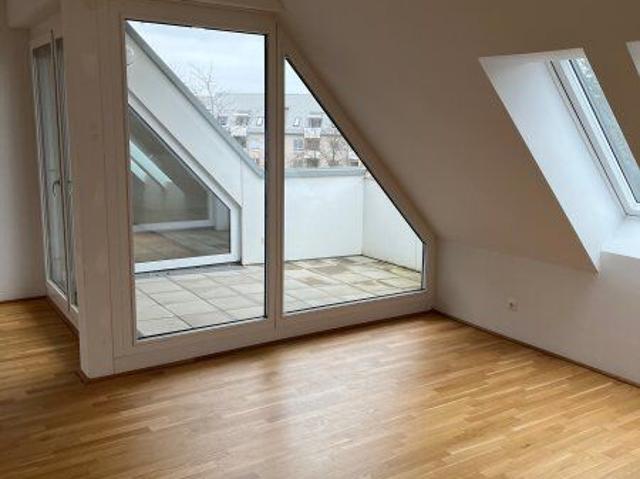 Über den Dächern von Oed/Bindermichl! Wunderschöne, große 2 Raumwohnung mit Dachterrasse! Ab sofort zu beziehen!