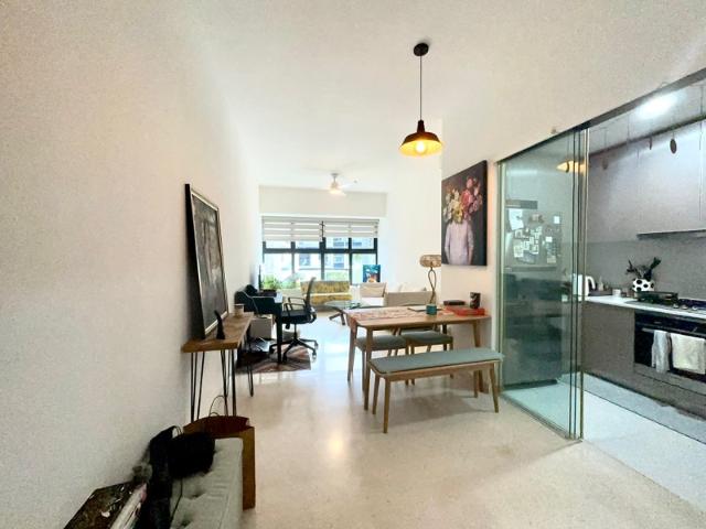 Uber 388 Condominium For Rent, $4,300, 2 Bed 2 Bath 915 sqft $4.70 psf