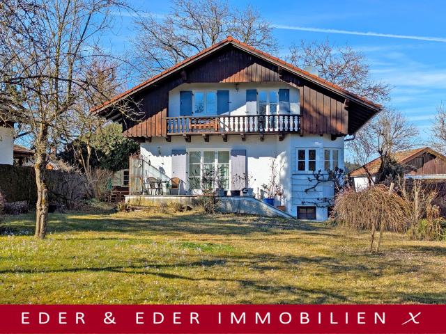 Überaus bezauberndes, saniertes Einfamilienhaus mit großem, schönem Garten im beliebten Reitmehring!