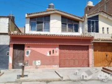 Ubicación! Casa Residencial /Profesional en Zona de Clínicas Los Libertadores